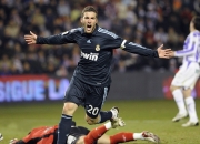 开云体育在线-战术奇观，塞内加尔火力全开压制乌克兰，金玟哉进攻端化身不可阻挡的引擎