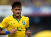 开云下载-格纳布里火力全开，比利时惊险过关—欧洲红魔险胜智利的战术启示