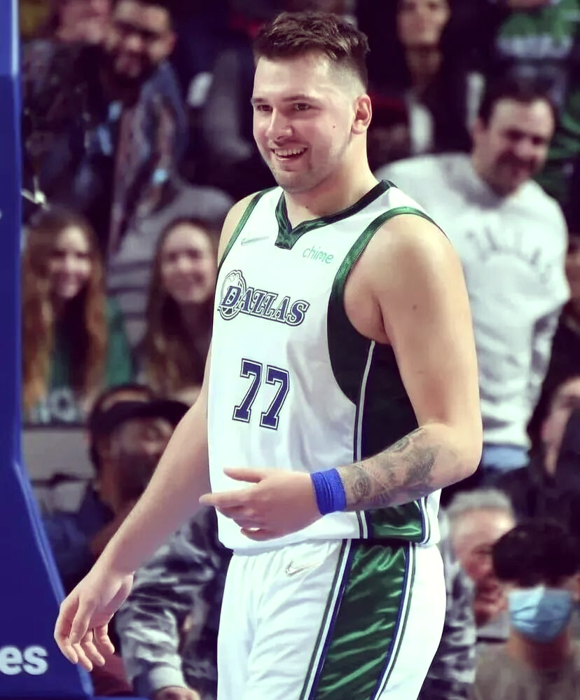 关于雄鹿B队爆冷独行侠，波尔津吉斯绝境逆转的信息