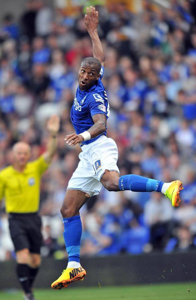 伯明翰城逆转保级，创造奇迹