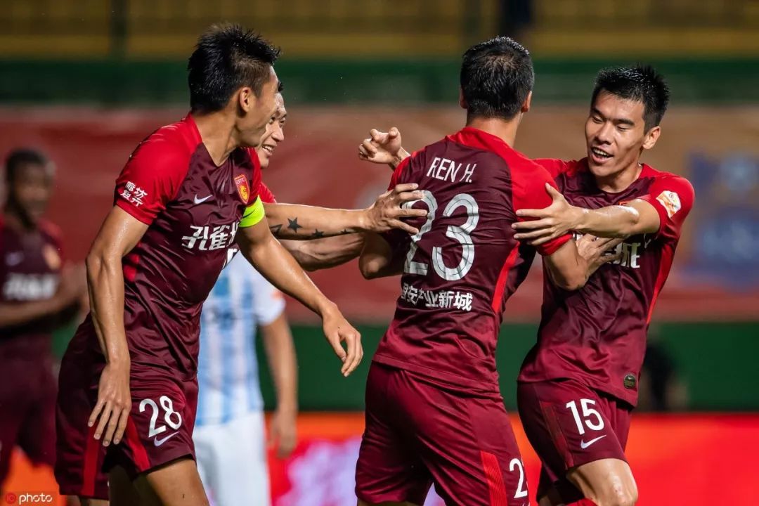 广东硬仗:富力对华夏幸福,争夺胜负 广东硬仗:富力对华夏幸福,争夺胜负