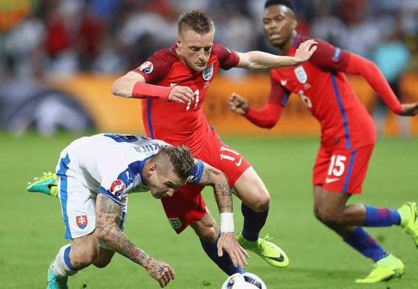 包含直布罗陀队在欧洲赛场上积极挑战的词条 包含直布罗陀队在欧洲赛场上积极挑战的词条