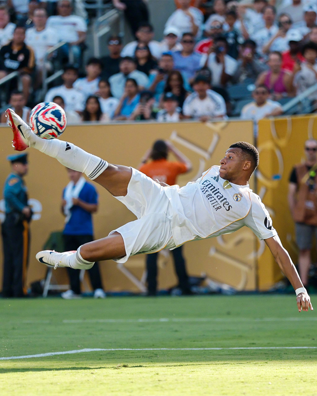 皇马双星联袂出战国际比赛，瞄准胜利