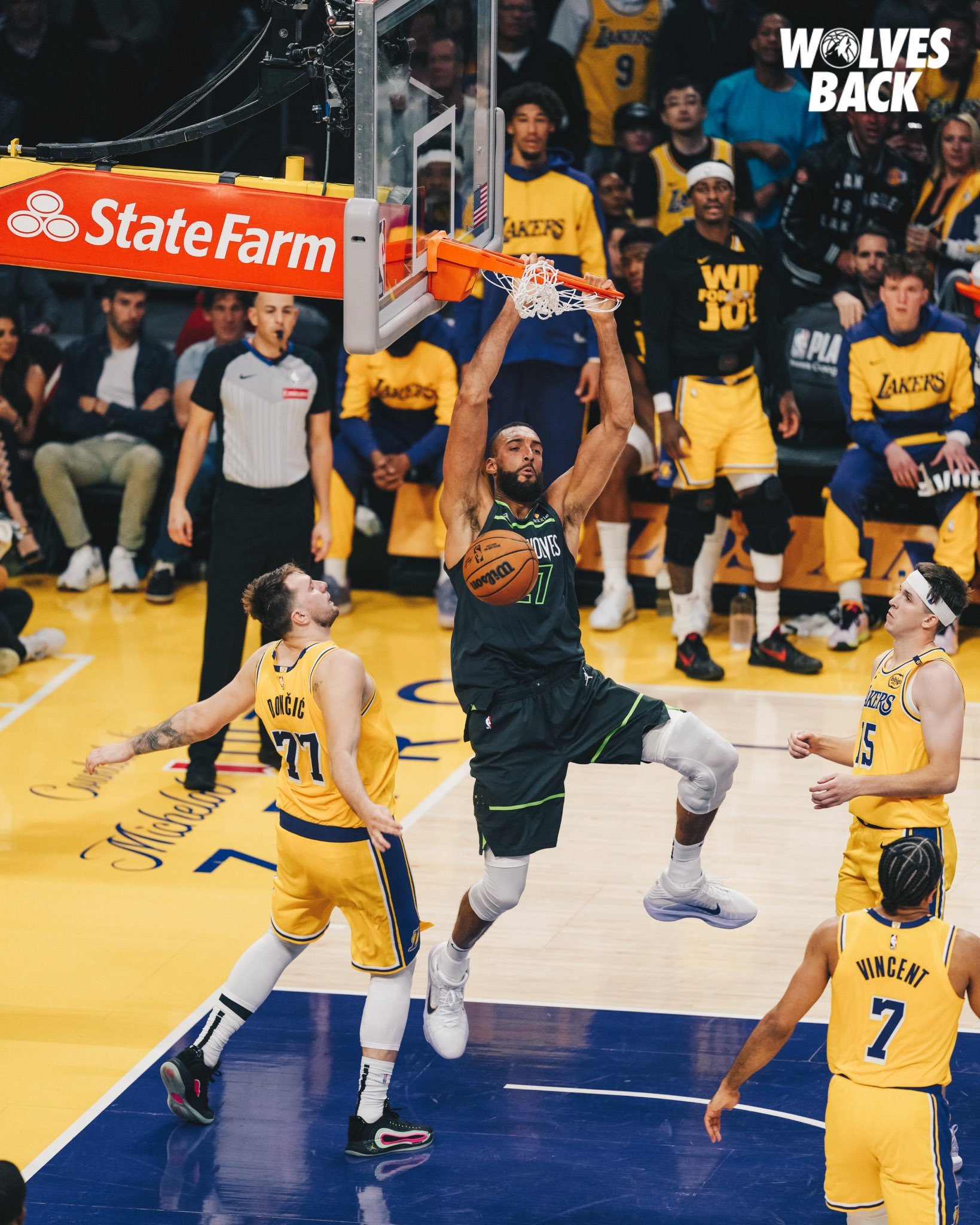 包含米切尔三双功勋助爵士轻取国王,锁定西部第四的词条 包含米切尔三双功勋助爵士轻取国王,锁定西部第四的词条