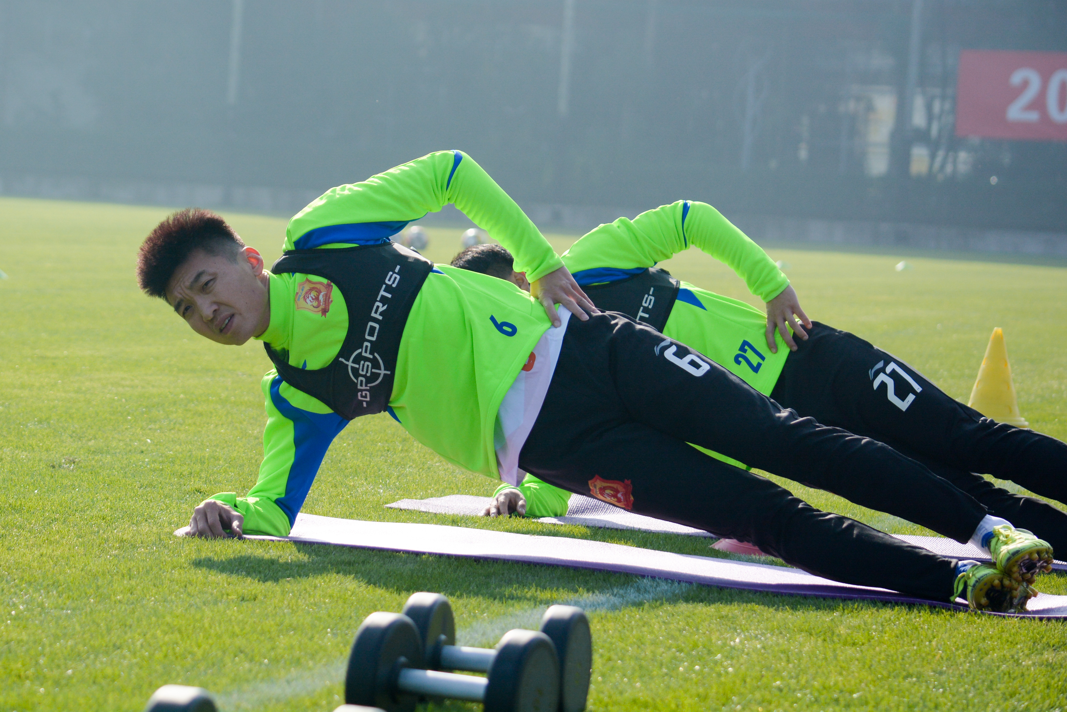 武汉卓尔兵败南京同曦,剩余联赛斗志 武汉卓尔兵败南京同曦,剩余联赛斗志