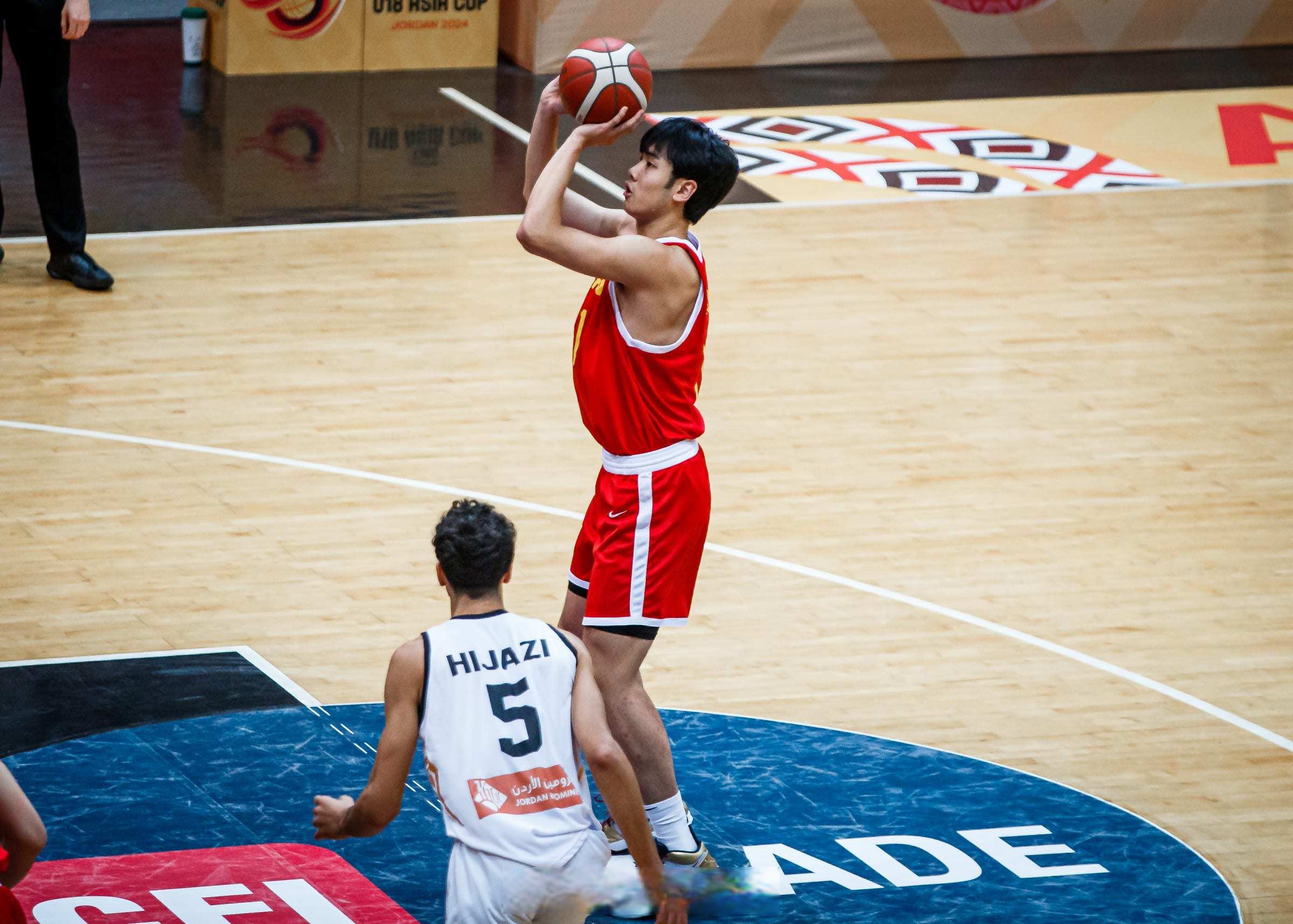 希腊男篮力克菲律宾男篮，字母哥三分雨点燃全场的简单介绍