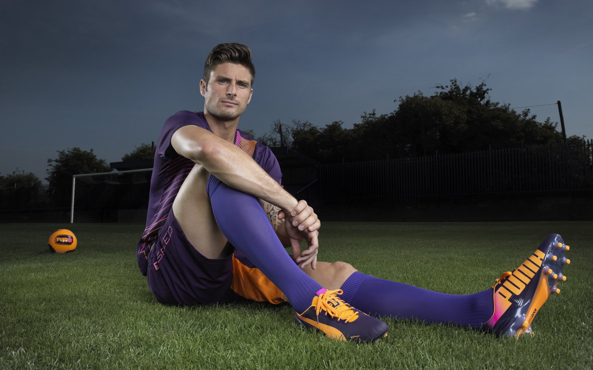 战术奇观，塞内加尔火力全开压制乌克兰，金玟哉进攻端化身不可阻挡的引擎