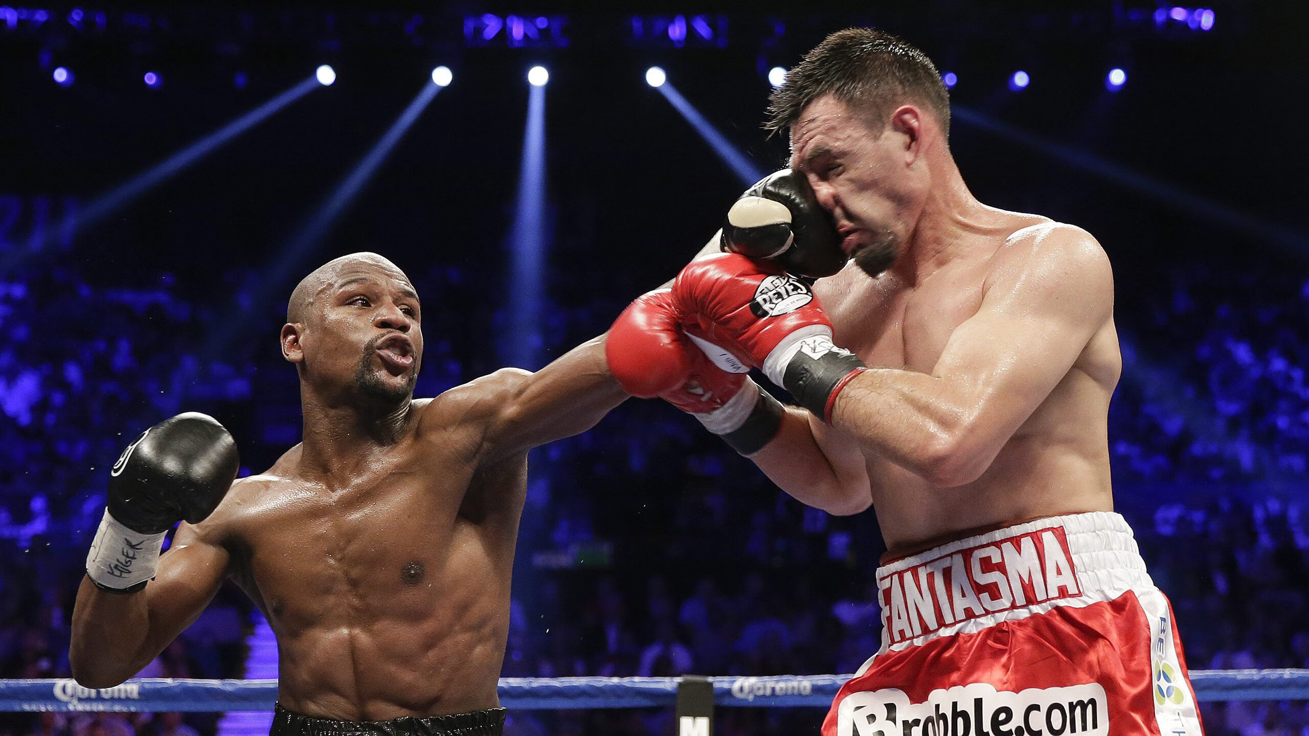 当翡翠绿遇见东方红，恩比德的全程高能输出如何定义现代篮球的终极形态